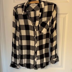 Kenneth Cole Reaction Black and White Plaid Button Down Shirt